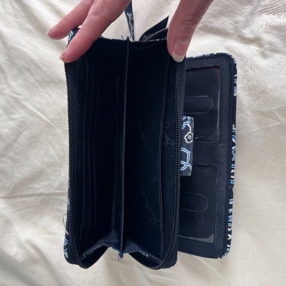 Vera Bradley Turn Lock Wallet Bandana Blue​ - Picture 3 of 7